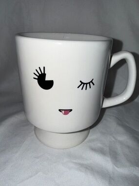 Global Design Winking Lady Footed Coffee Tea Mug